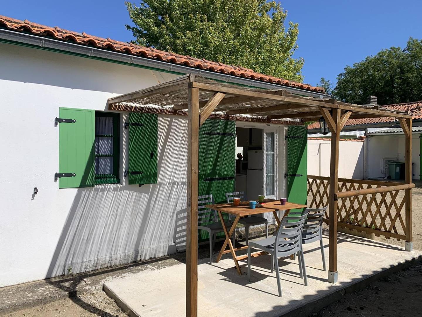 St Georges De Didonne - Agreable Petite Maison Avec Cour - 1 Chambre Saint-Georges-de-Didonne ภายนอก รูปภาพ